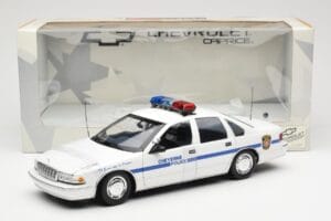 Chevrolet Caprice Cheyenne Policija UT Models 1:18 21025 Kovina – slika 6 od 6