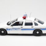 Chevrolet Caprice Sebring Policija UT Models 1:18 - image 3 of 6