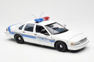 Chevrolet Caprice Sebring Policija UT Models 1:18 21029 Kovina – slika 4 od 6