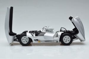 Chevrolet Corvette C1 Stingray Concept AUTOart 1:18 71000 Kovina – slika 4 od 8