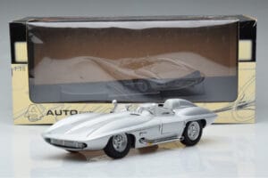 Chevrolet Corvette C1 Stingray Concept AUTOart 1:18 71000 Kovina – slika 8 od 8