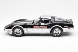 Chevrolet Corvette C3 Pace Car Indianapolis 500 1978 UT Models 1:18 21070 Kovina – slika 3 od 6