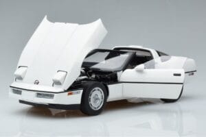 Chevrolet Corvette C4 Bel AUTOart 1:18 71243 Kovina – slika 2 od 8