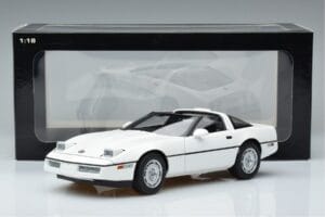 Chevrolet Corvette C4 Bel AUTOart 1:18 71243 Kovina – slika 8 od 8