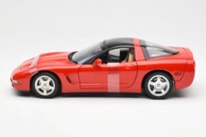 Chevrolet Corvette C5 Hardtop Rdeč UT Models 1:18 21041 Kovina – slika 3 od 6
