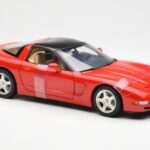 Chevrolet Corvette C5 Hardtop Rdeč UT Models 1:18 - image 4 of 6