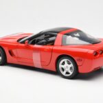Chevrolet Corvette C5 Hardtop Rdeč UT Models 1:18 - image 5 of 6