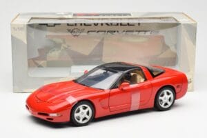 Chevrolet Corvette C5 Hardtop Rdeč UT Models 1:18 21041 Kovina – slika 6 od 6