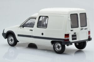 Citroen C15 E Bel Otto 1:18 OT956B Smola – slika 4 od 6