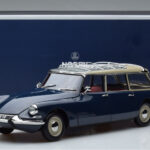 Citroen ID 19 Break Orient Modra Norev 1:18 - image 9 of 9