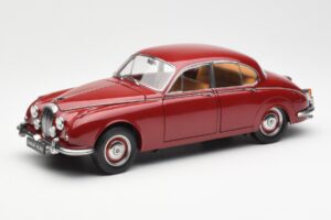 Daimler 250 V8 Rdeč Paragon 1:18