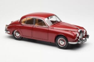 Daimler 250 V8 Rdeč Paragon 1:18 PA-98312 Kovina – slika 6 od 8