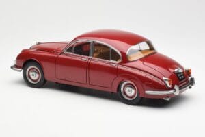 Daimler 250 V8 Rdeč Paragon 1:18 PA-98312 Kovina – slika 7 od 8
