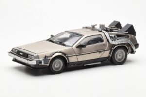 DeLorean DMC-12 Time Machine Back to the Future Srebrna Sun Star 1:18