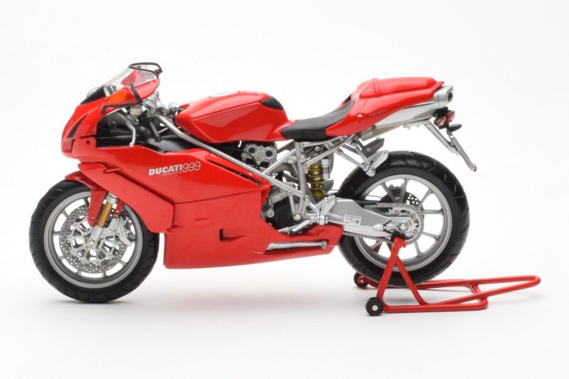 Ducati 999 Rdeč Minichamps 1:12