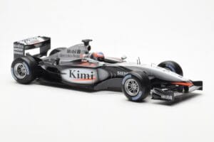 McLaren MP4/17D #6 K. Raikkonen F1 2003 Hot Wheels 1:18 B1650 Kovina – slika 6 od 6
