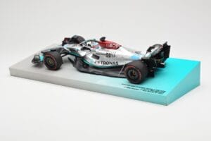Mercedes AMG Petronas W13 E Performance #63 G. Russell Brazilian GP 1st Win 2022 Minichamps 1:18 113222163 Smola – slika 3 od 4