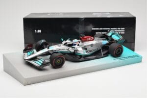 Mercedes AMG Petronas W13 E Performance #63 G. Russell Brazilian GP 1st Win 2022 Minichamps 1:18 113222163 Smola – slika 4 od 4