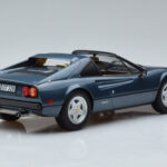Ferrari 308 GTS Modra Norev 1:18 - image 2 of 7