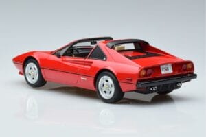 Ferrari 308 GTS QV Magnum PI GT Spirit 1:18 GT368 Smola – slika 5 od 6