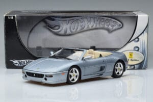 Ferrari F355 Spider Hot Wheels 1:18 23907 Kovina – slika 7 od 7