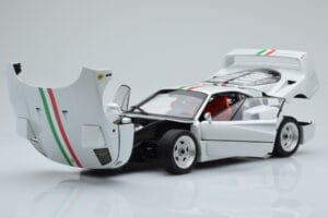 Ferrari F40 Bisernatobela Italy Kyosho 1:18 08416PWT-G Kovina – slika 2 od 8