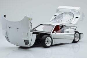 Ferrari F40 Bisernatobela Kyosho 1:18 08416PW-G Kovina – slika 2 od 8