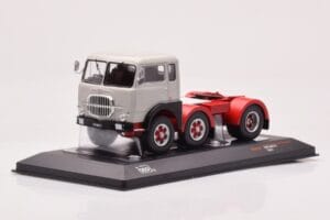 Fiat 690 T1 Bel IXO 1:43 TR176 Kovina – slika 3 od 4