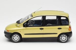 Fiat Multipla Rumen Otto 1:18 OT1047 Smola – slika 3 od 6