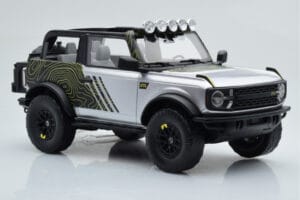 Ford Bronco RTR Iconic Srebrn GT Spirit 1:18 GT404 Smola – slika 4 od 6