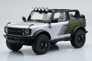 Ford Bronco RTR Iconic Srebrn GT Spirit 1:18