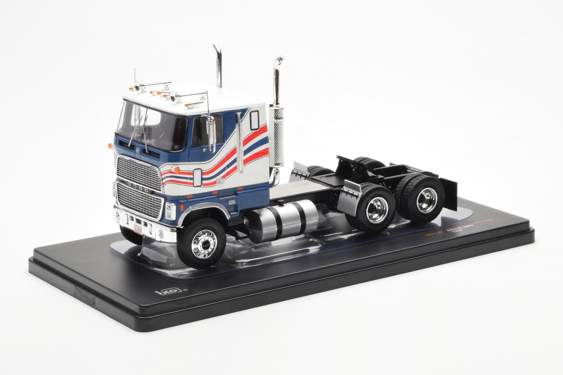 Ford CL 9000 Bela Modra IXO 1:43 TR177 Kovina – slika 3 od 4