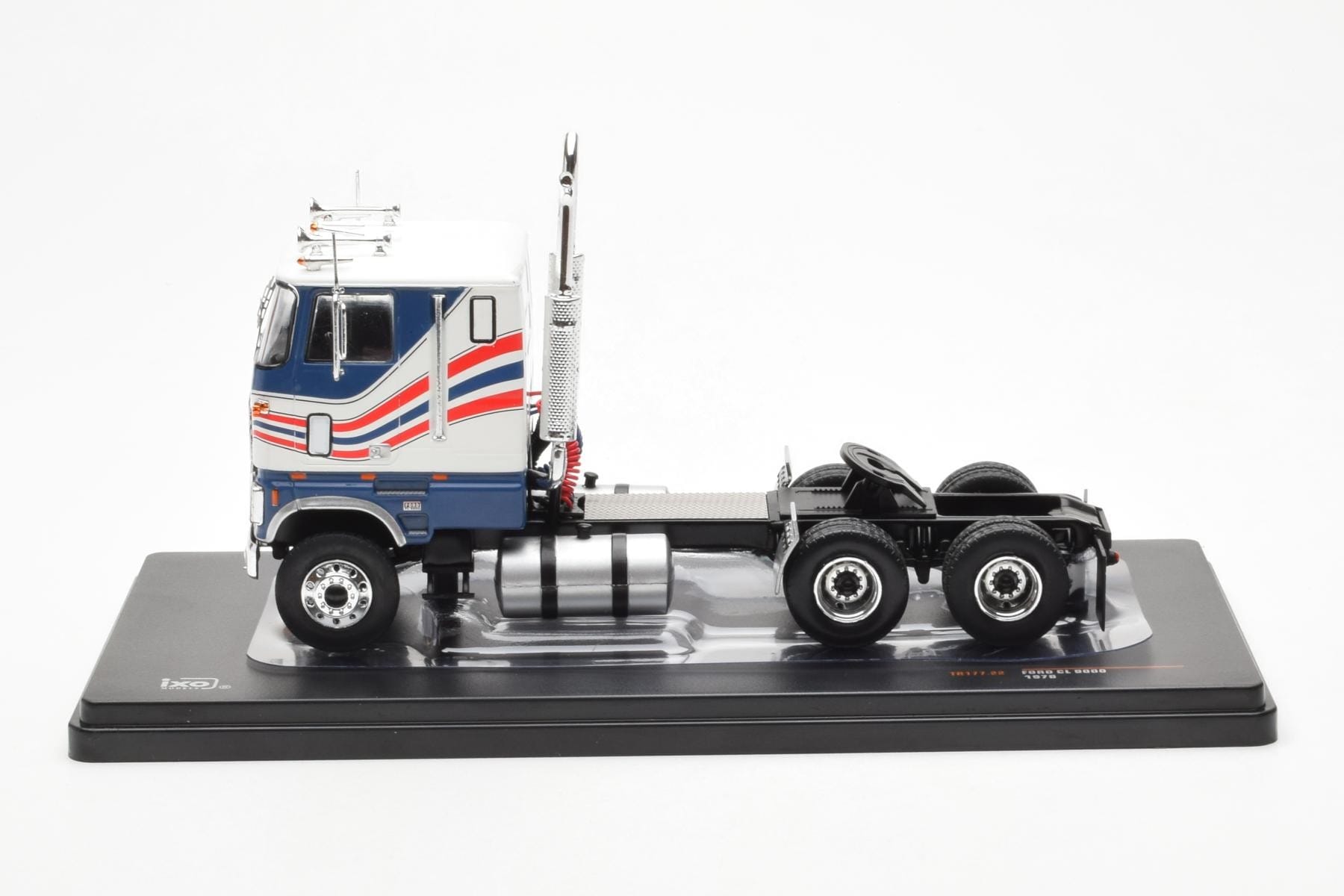 Ford CL 9000 Bela Modra IXO 1:43 TR177 Kovina