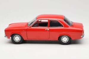 Ford Escort Mk1 RHD Rdeč Minichamps 1:18 150081070 Kovina – slika 4 od 8