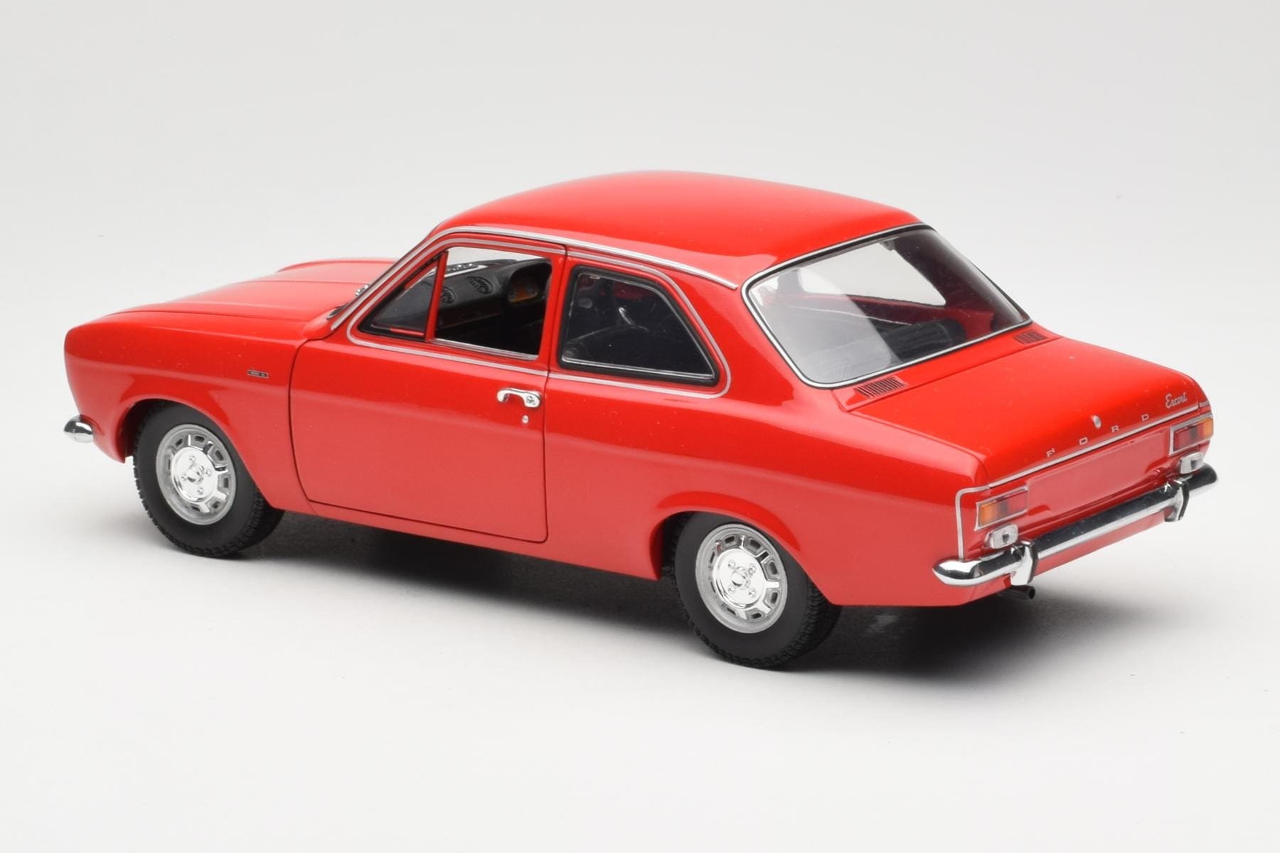 Ford Escort Mk1 RHD Rdeč Minichamps 1:18 150081070 Kovina – slika 7 od 8