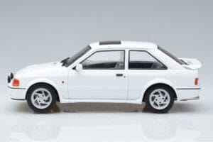 Ford Escort Mk4 RS Turbo S Bel MCG 1:18 MCG18271 Kovina – slika 3 od 6