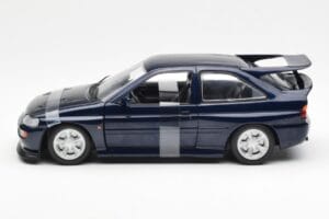 Ford Escort RS Cosworth Moder Metallic UT Models 1:18 180082101-R1 Kovina – slika 3 od 6