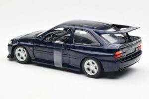 Ford Escort RS Cosworth Moder Metallic UT Models 1:18 180082101-R1 Kovina – slika 4 od 6