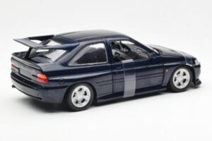 Ford Escort RS Cosworth Moder Metallic UT Models 1:18 180082101-R1 Kovina – slika 5 od 6