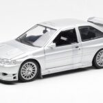Ford Escort RS Cosworth Cestna Različica Srebrna UT Models 1:18