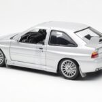 Ford Escort RS Cosworth Cestna Različica Srebrna UT Models 1:18 - image 4 of 6