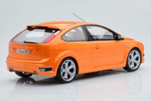 Ford Focus Mk2 ST 2.5 Electric Oranžen Otto 1:18 OT961 Smola – slika 2 od 6