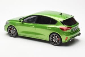 Ford Focus Mk5 ST Phase 2 Mean Zelena Otto 1:18 OT450 Smola – slika 5 od 6