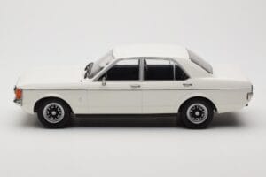 Ford Granada Mk1 Bel MCG 1:18 MCG18395 Kovina – slika 3 od 6