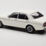 Ford Granada Mk1 Bel MCG 1:18 - image 5 of 6