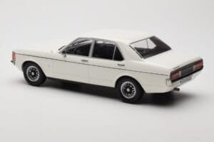 Ford Granada Mk1 Bel MCG 1:18 MCG18395 Kovina – slika 5 od 6