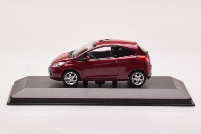 Ford Ka Mk2 Vijolična Minichamps 1:43