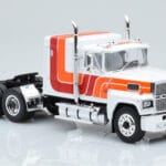 Ford LTL 9000 Bel Rdeč Oranžen IXO 1:43 - image 3 of 5
