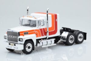 Ford LTL 9000 Bel Rdeč Oranžen IXO 1:43
