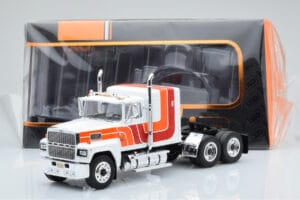 Ford LTL 9000 Bel Rdeč Oranžen IXO 1:43 TR094 Kovina – slika 5 od 5